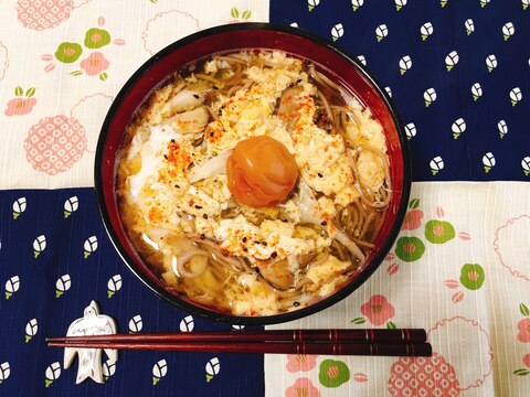 ふわふわ玉子とじ蕎麦〜梅のせ